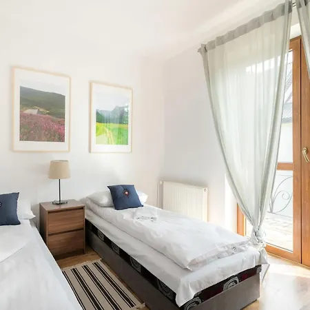 Large In Centre Of By Rent Like