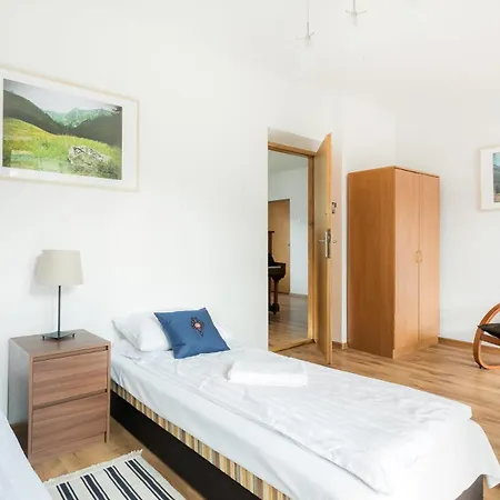 Apartment Large In Centre Of By Rent Like