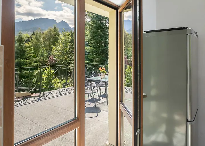 Apartamento Large In Centre Of By Rent Like